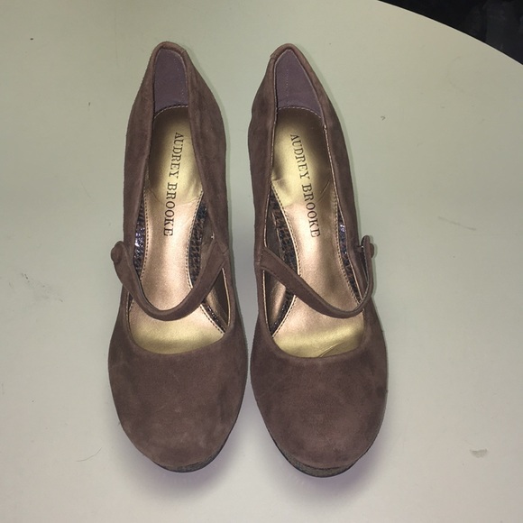 Audrey Brooke Shoes - Gorgeous brown heels from Audrey Brooke sz6